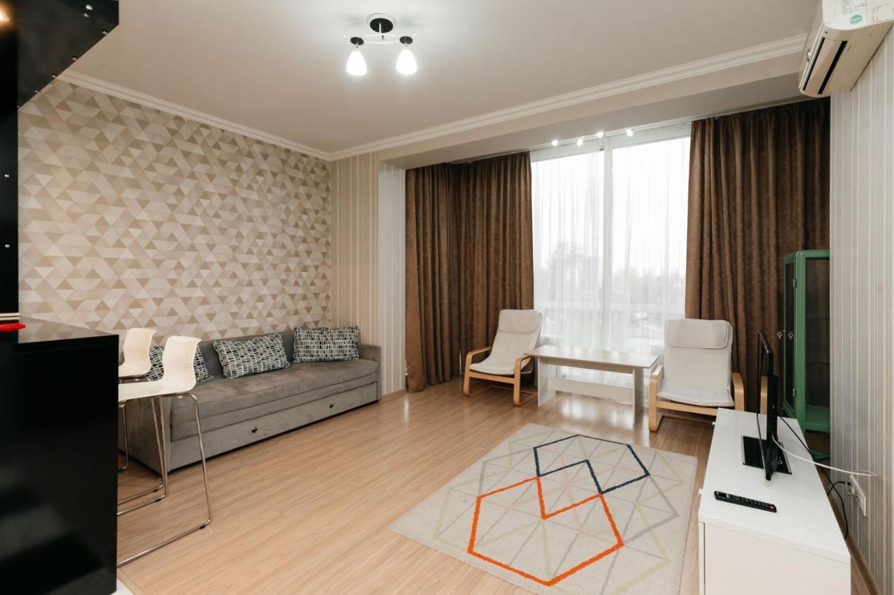 City Center Lev Tolstoi Residence Chişinău Extérieur photo